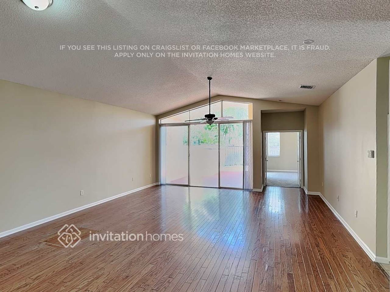 6119 Oak Bluff Way - Photo 3 of 18