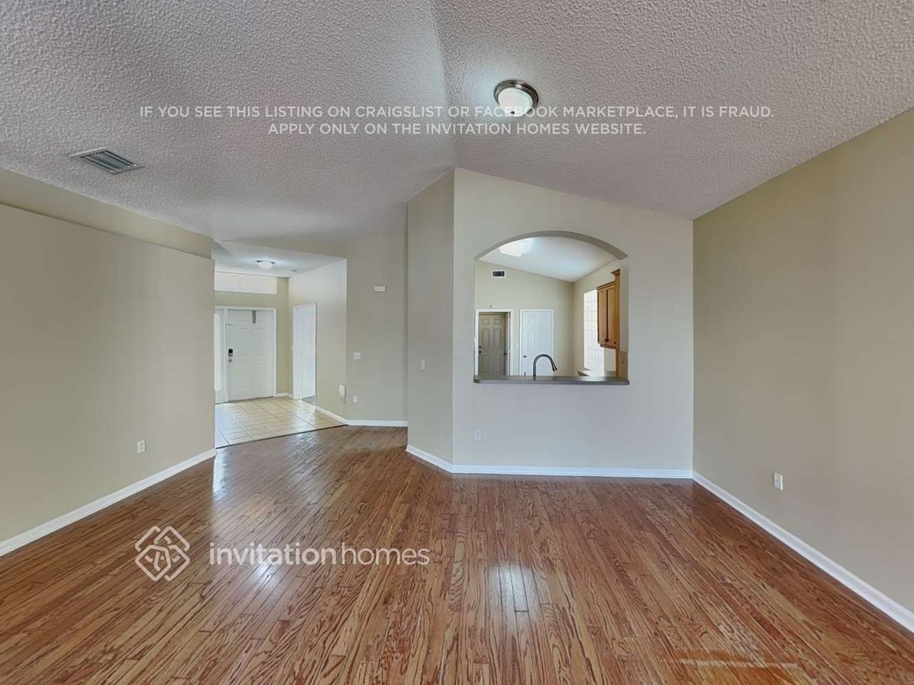 6119 Oak Bluff Way - Photo 4 of 18