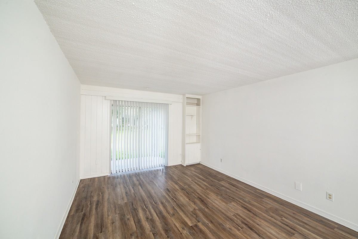 13725 SUSAN KAY DRIVE17-B #17B - Photo 2 of 3