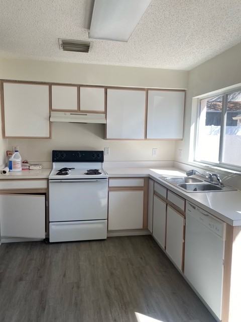 3138 Summer House Dr #1 - Photo 2 of 7