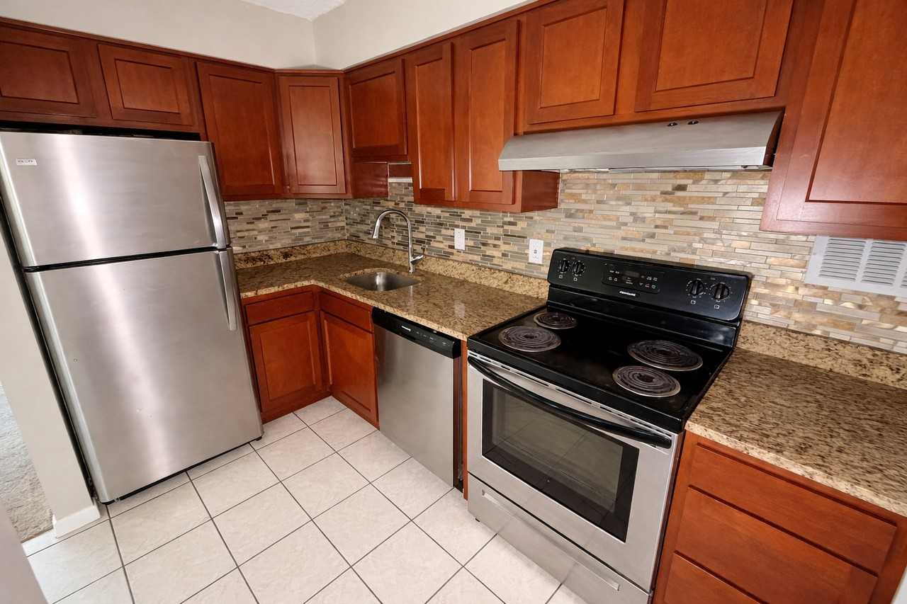 810C Mcknight Cir #C810 - Photo 3 of 12