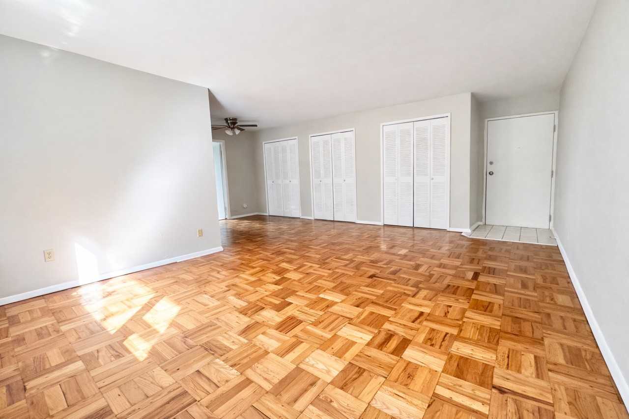 411D Mcknight Cir #D411 - Photo 2 of 12