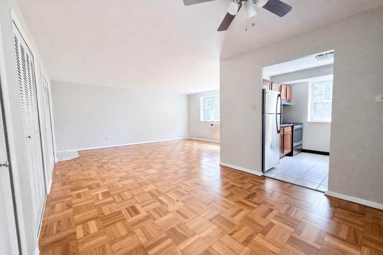 411D Mcknight Cir #D411 - Photo 3 of 12