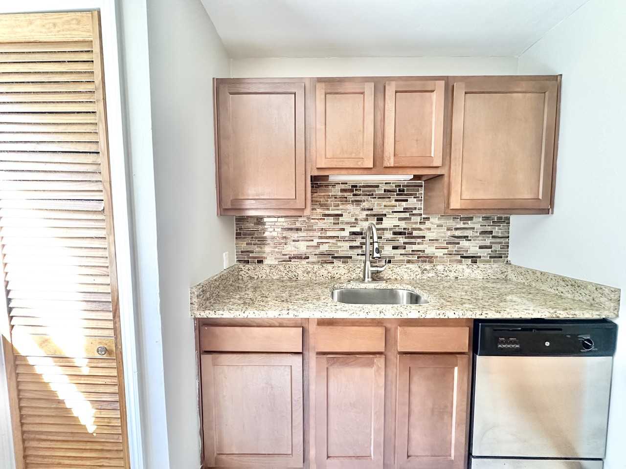 411D Mcknight Cir #D411 - Photo 5 of 12