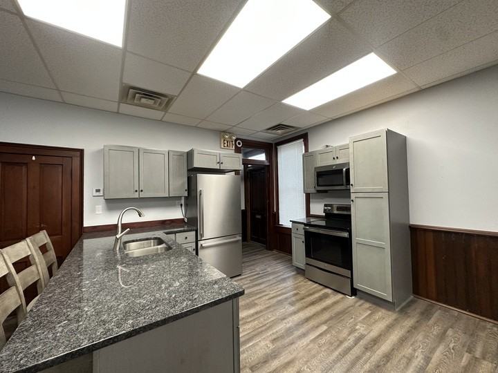 1315 W Market St #1315 - Photo 2 of 16