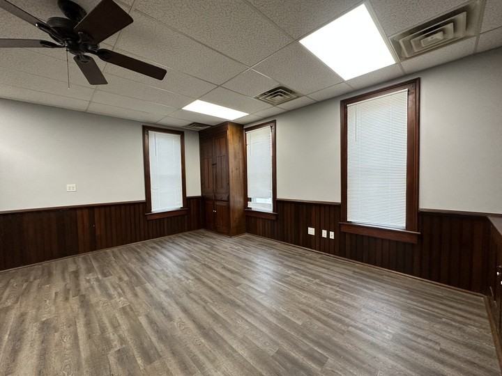 1315 W Market St #1315 - Photo 3 of 16