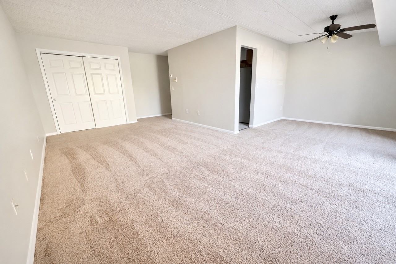 712C Mcknight Cir #C712 - Photo 3 of 11