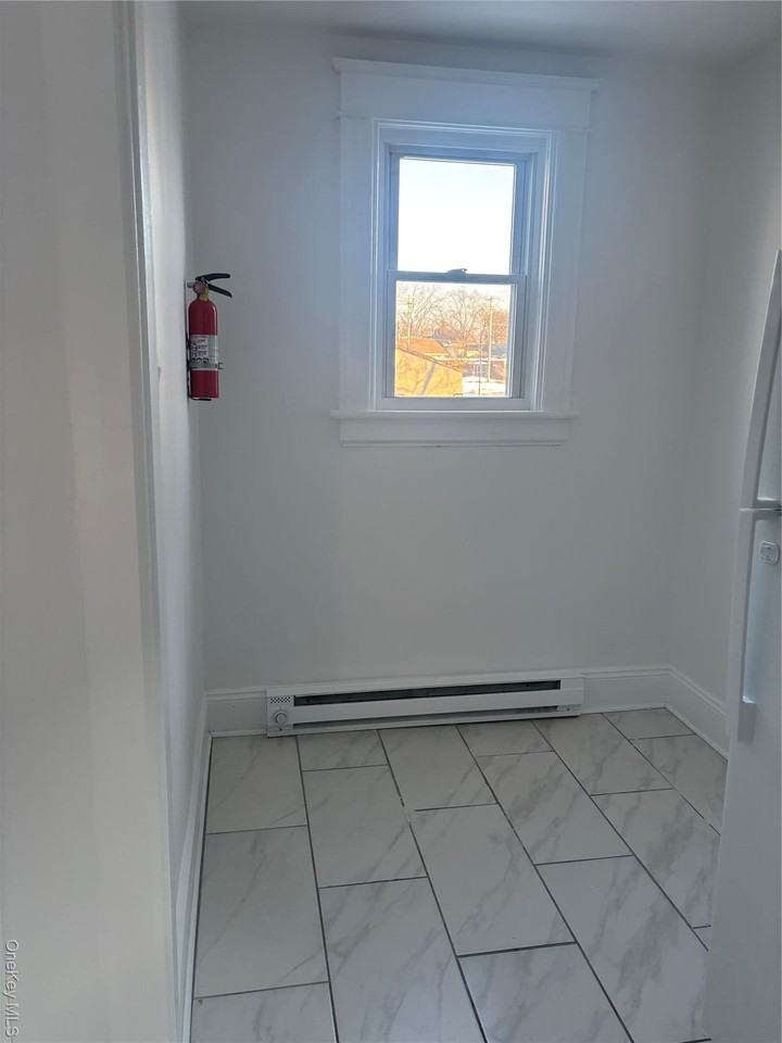 20 North White Street N White Street - Photo 7 of 12