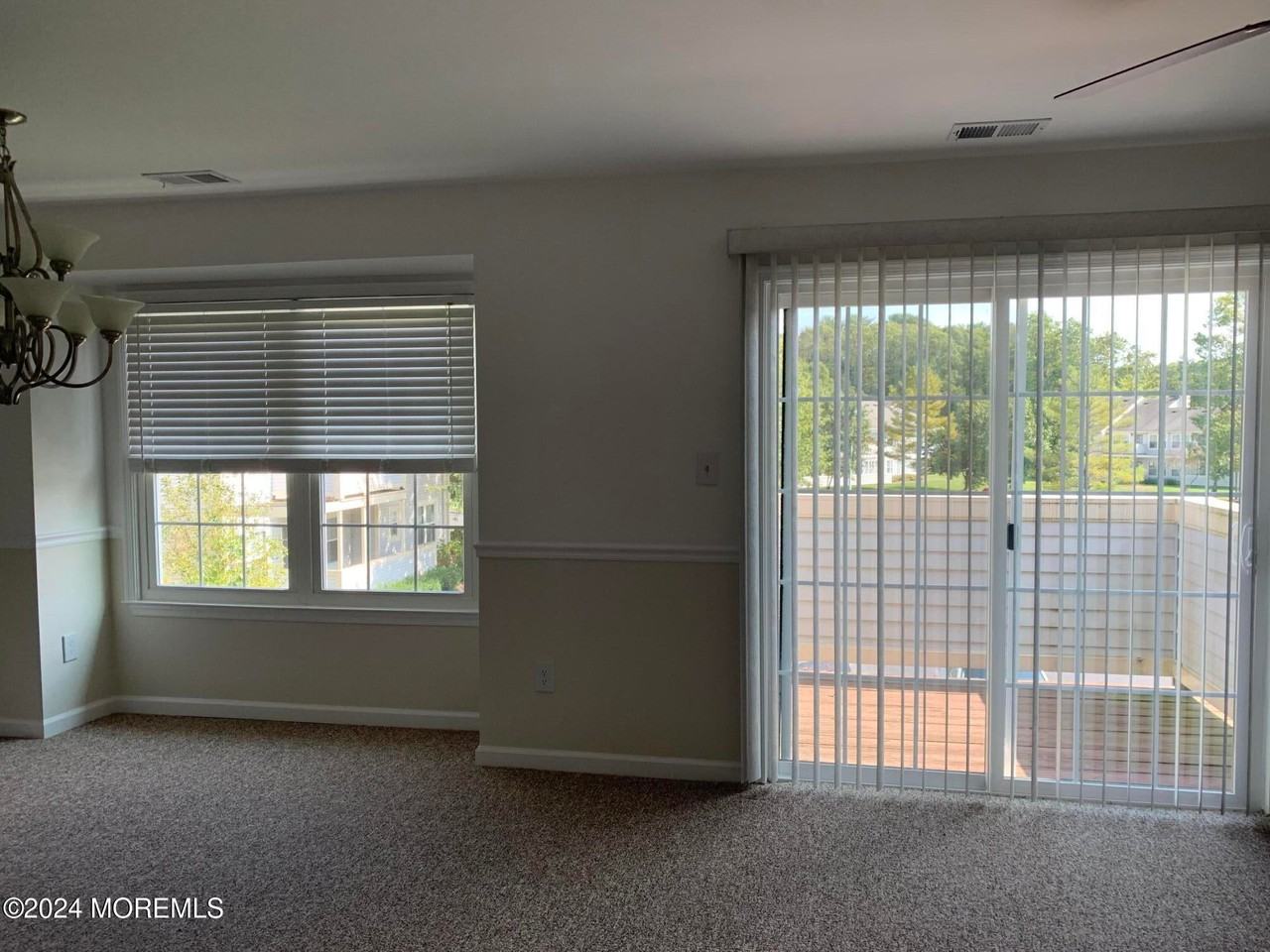 462 Magnolia Ct - Photo 5 of 15