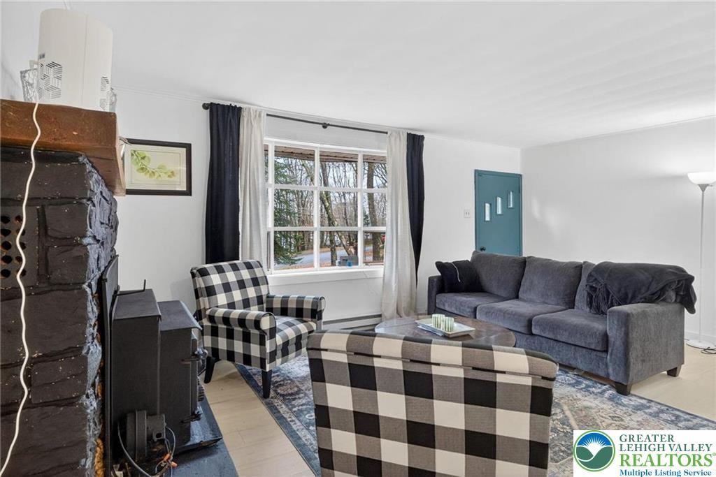 104 Iowa Trl - Photo 5 of 28