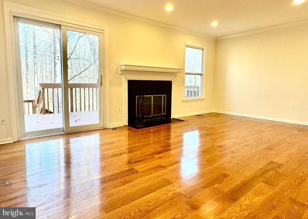 6291 Kerrydale Dr - Photo 4 of 44