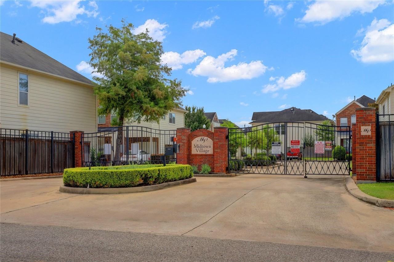 1737 Aden Mist Dr - Photo 2 of 23