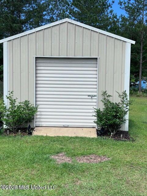 261 Gordon Rd - Photo 3 of 12