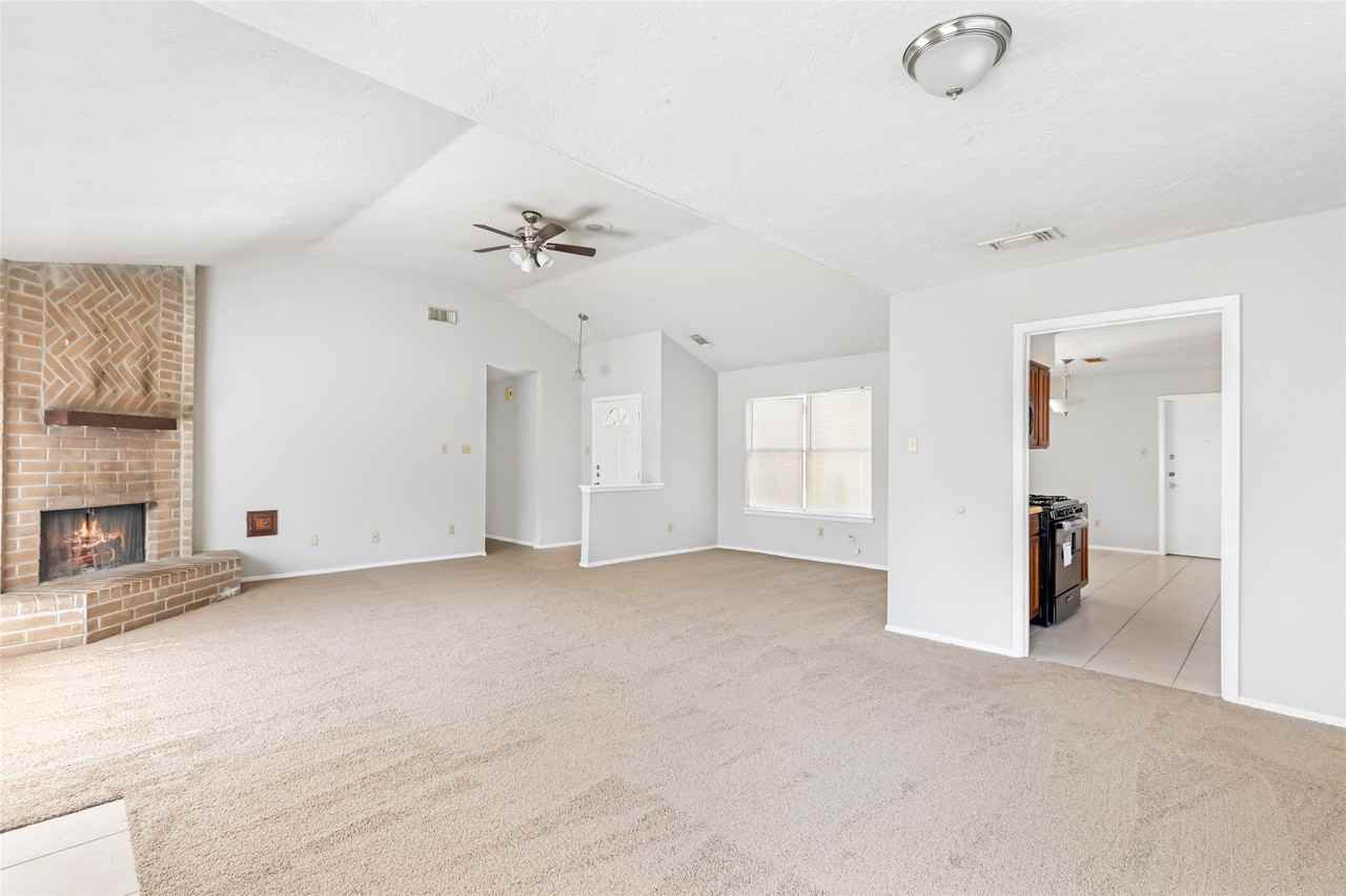 7310 Maple Walk Dr - Photo 2 of 13