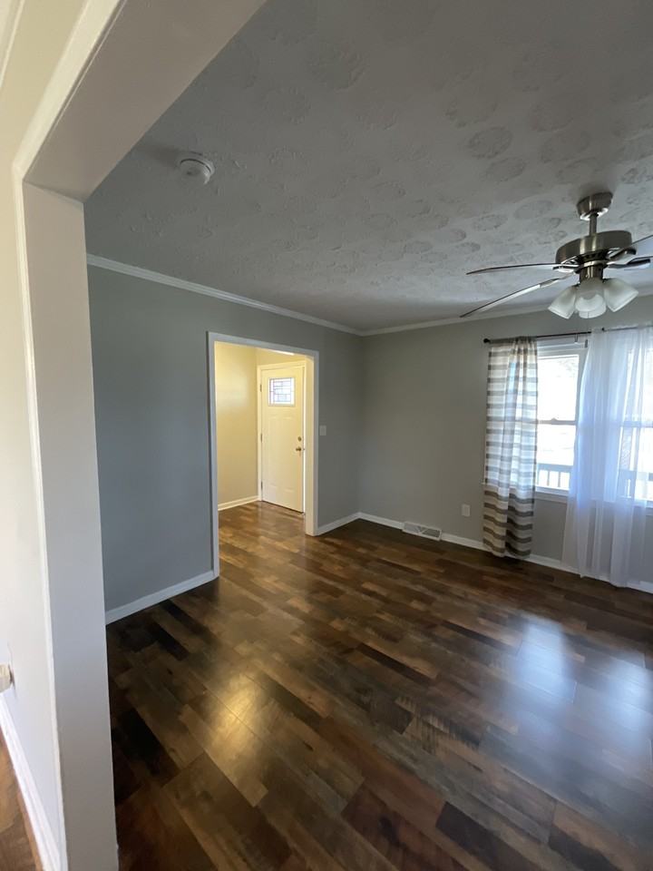 301 Richard St #1 - Photo 2 of 9