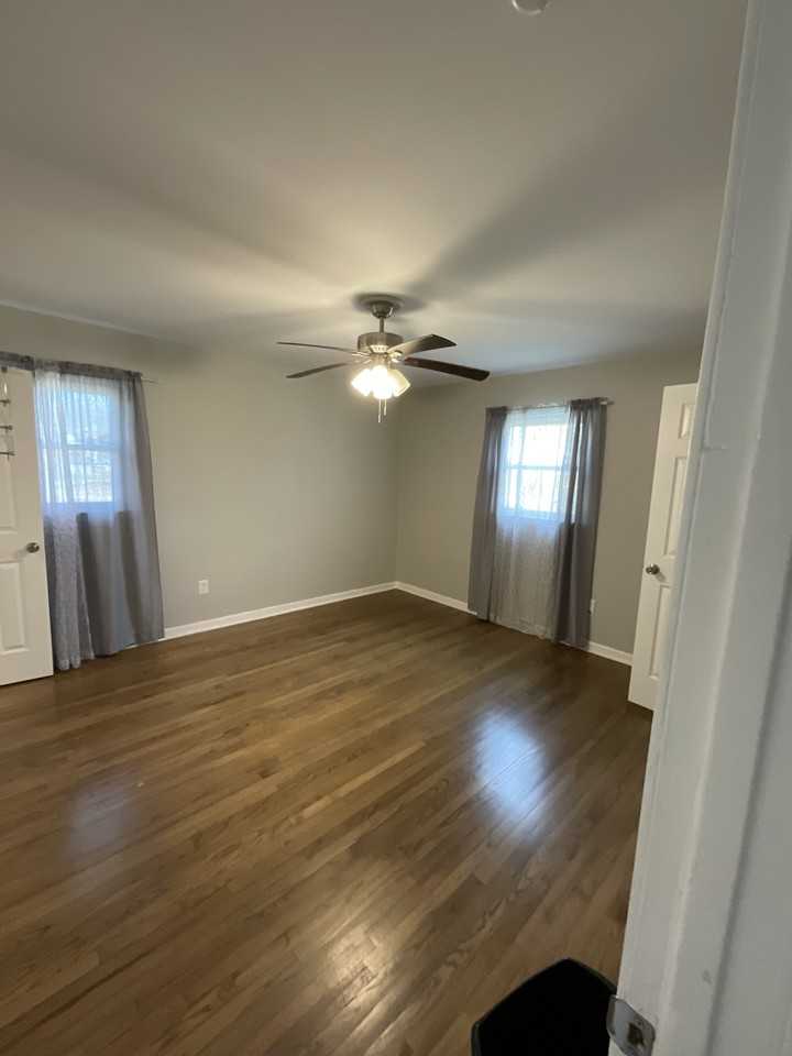 301 Richard St #1 - Photo 5 of 9