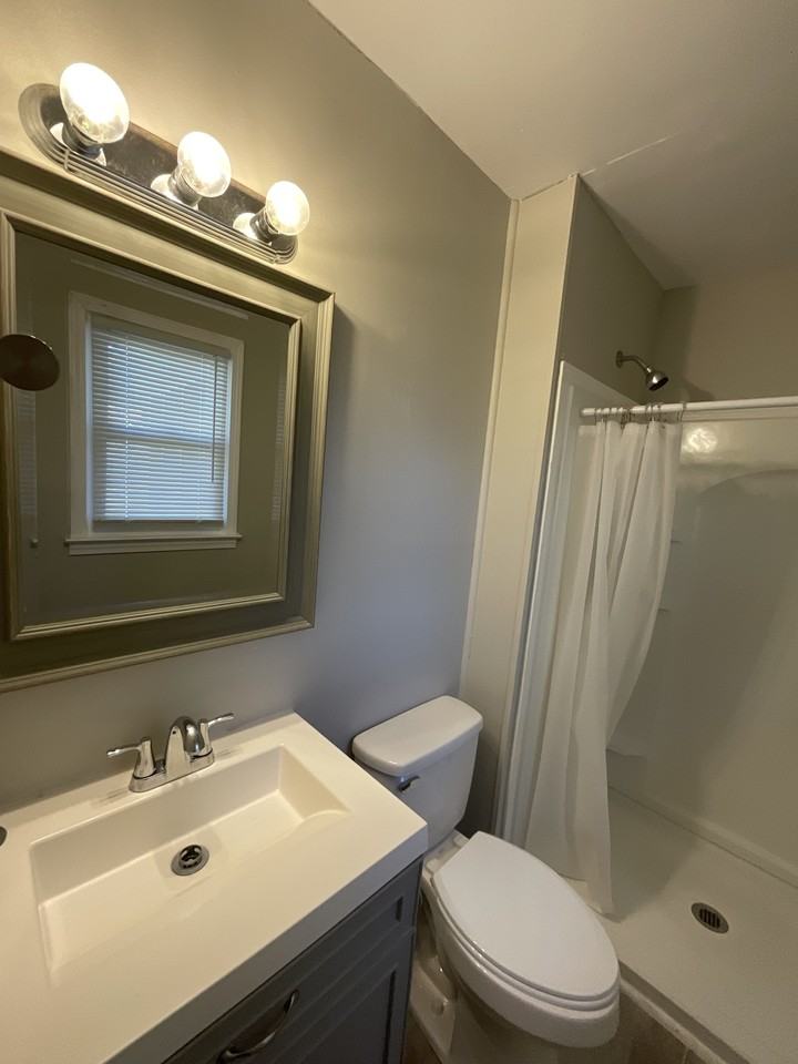 301 Richard St #1 - Photo 6 of 9