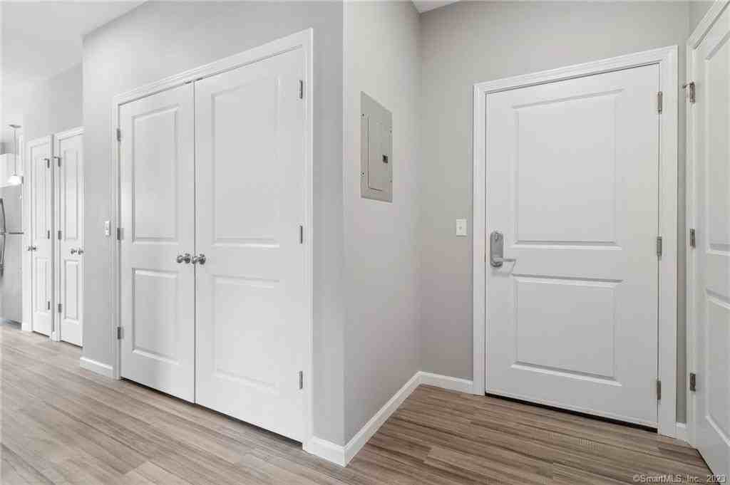 10 Steele Blvd - Photo 3 of 20