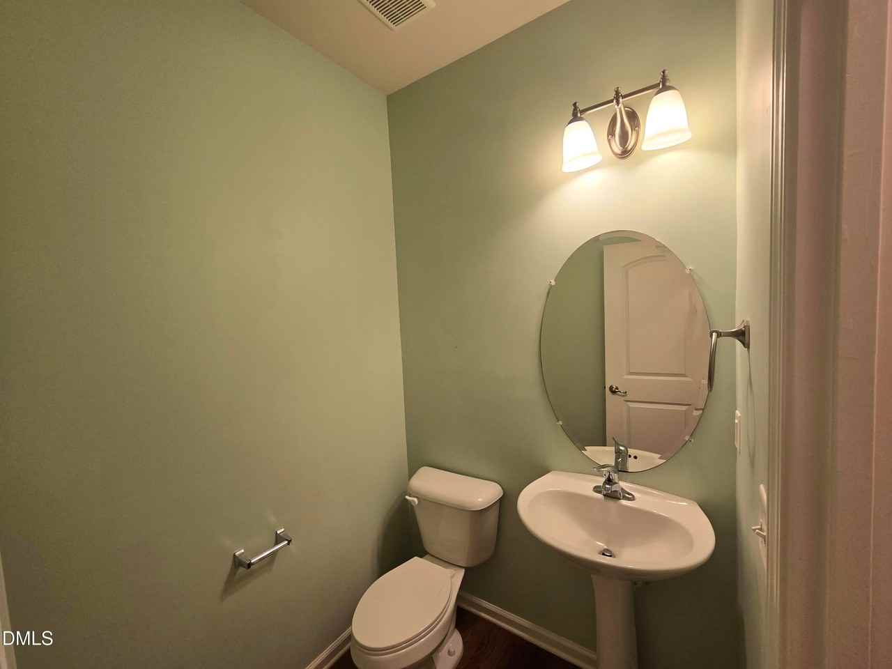 4 Dinara Dr - Photo 5 of 18