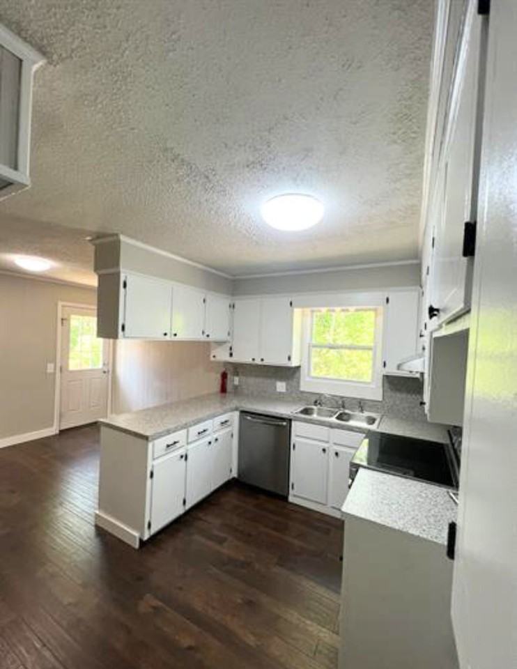 175 Bell Court Dr #7 - Photo 3 of 7