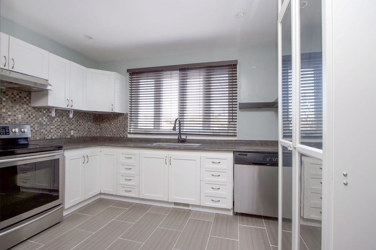 94 Emperor St #MAIN - Photo 4 of 21