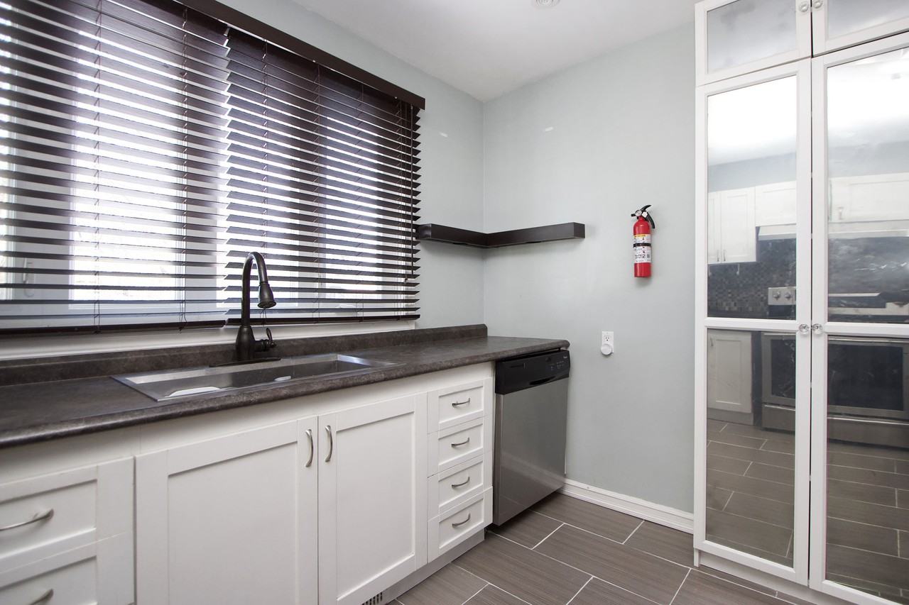 94 Emperor St #MAIN - Photo 6 of 21