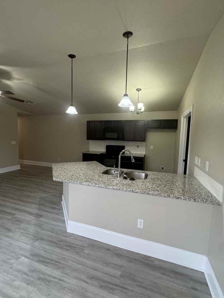 321 N Pine St #100 - Photo 2 of 10