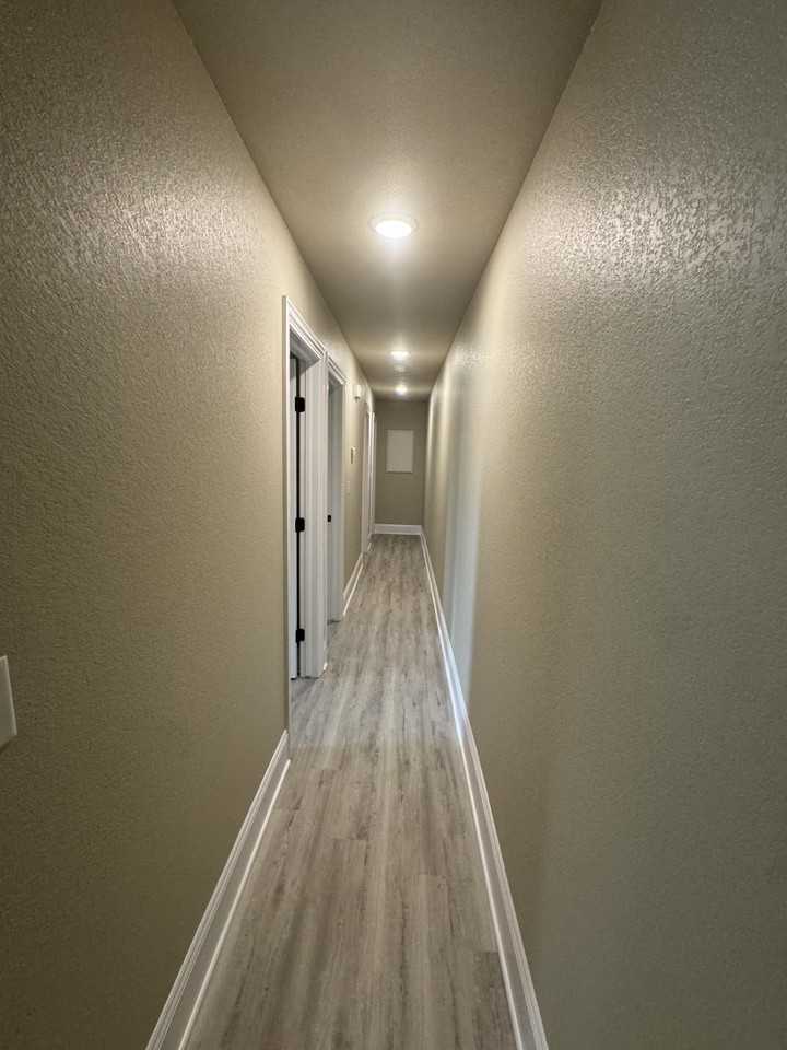 321 N Pine St #100 - Photo 4 of 10