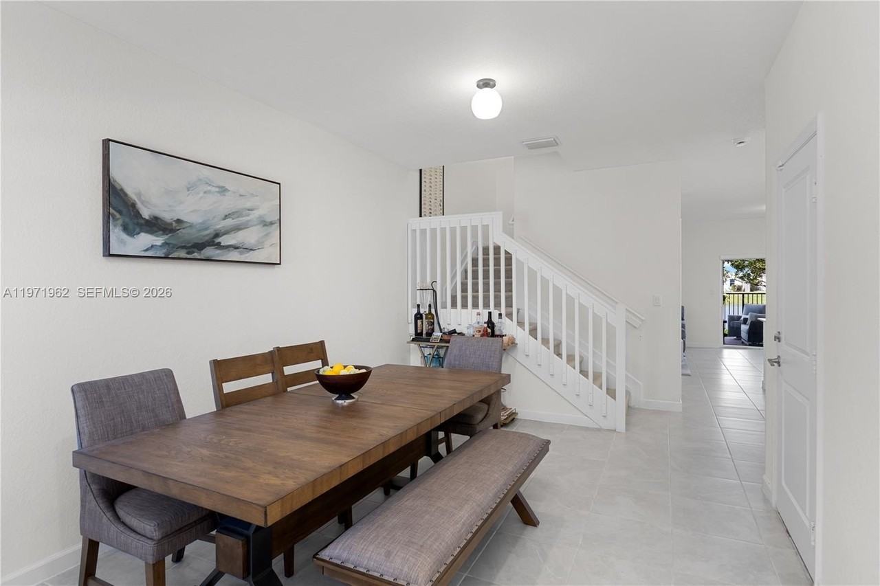 12906 Nw 22nd Pl #0 - Photo 6 of 50