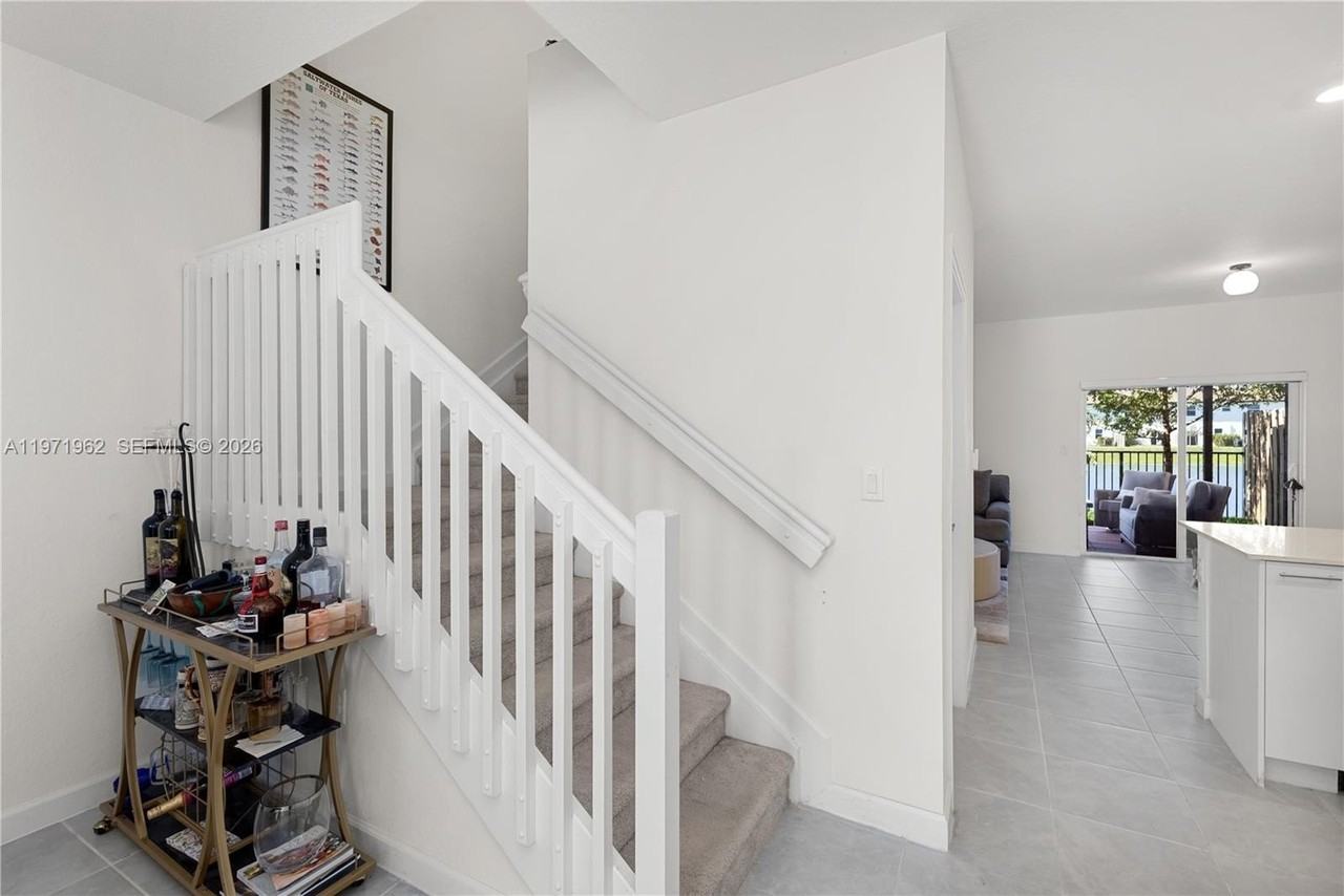 12906 Nw 22nd Pl #0 - Photo 7 of 50