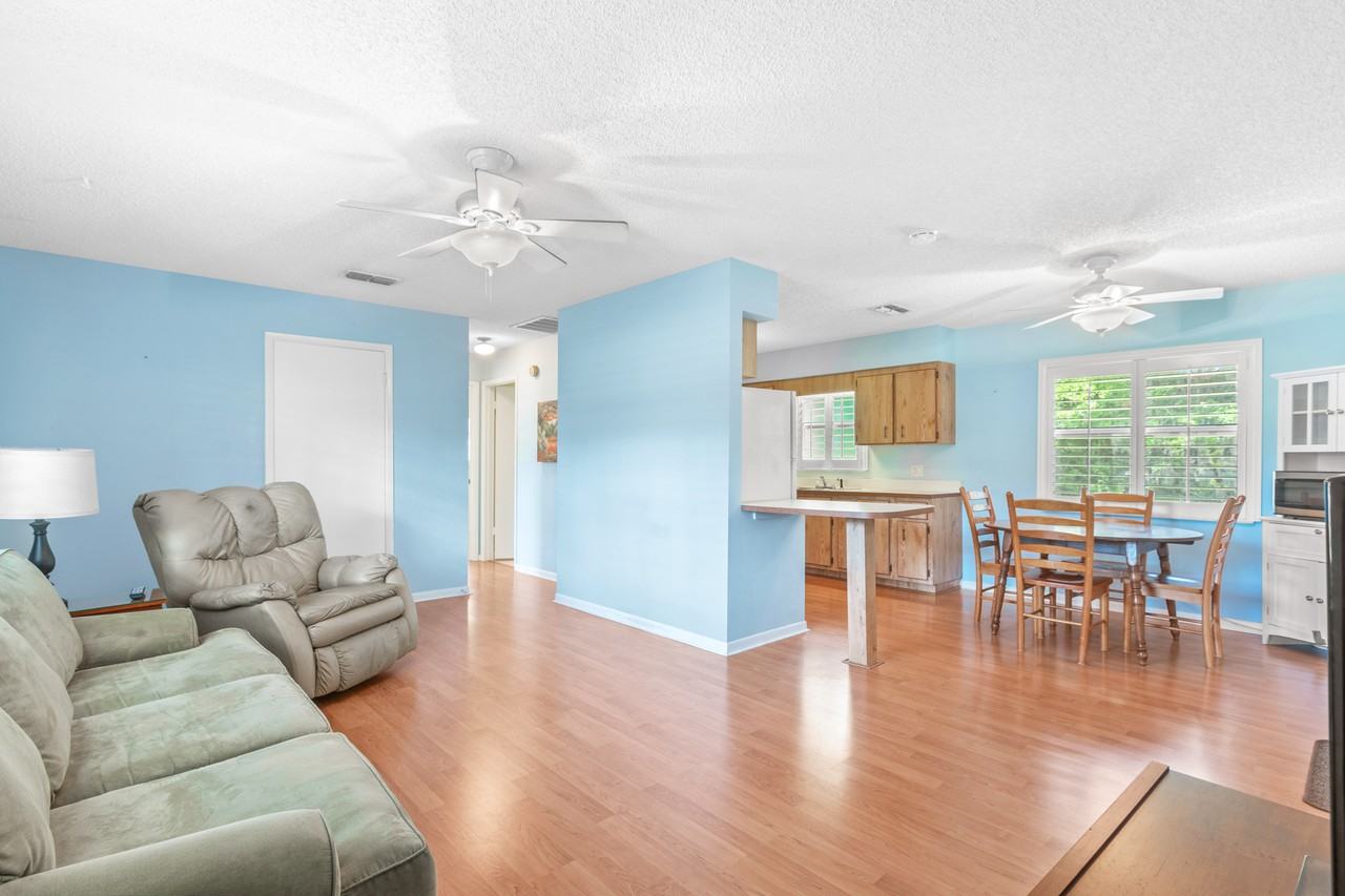 13922 Se 124th St #1 - Photo 4 of 25