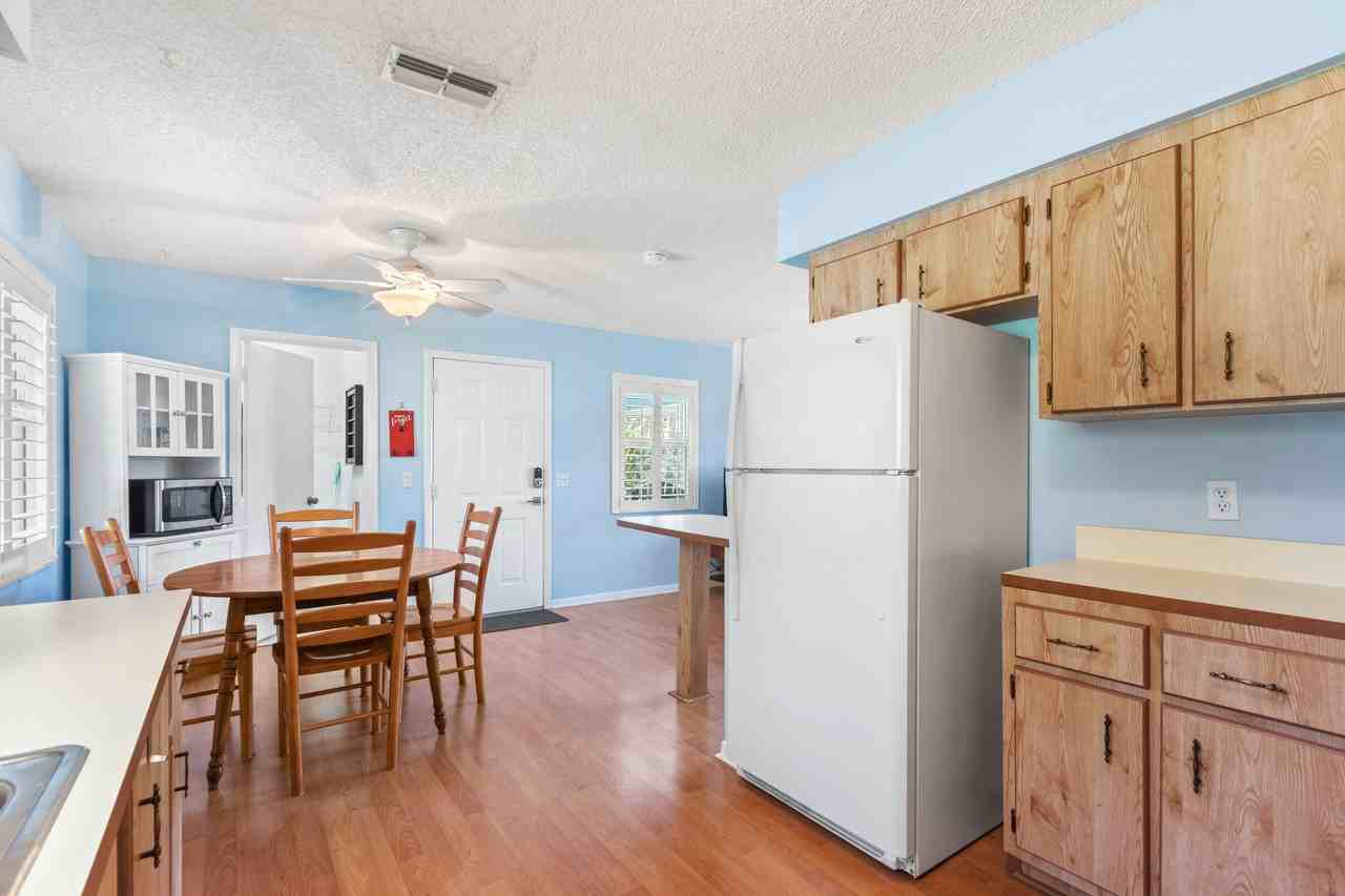 13922 Se 124th St #1 - Photo 6 of 25