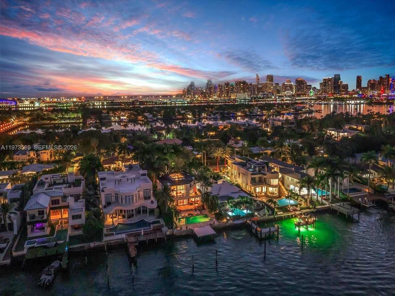 279 N Hibiscus Dr #0 - Photo 3 of 50