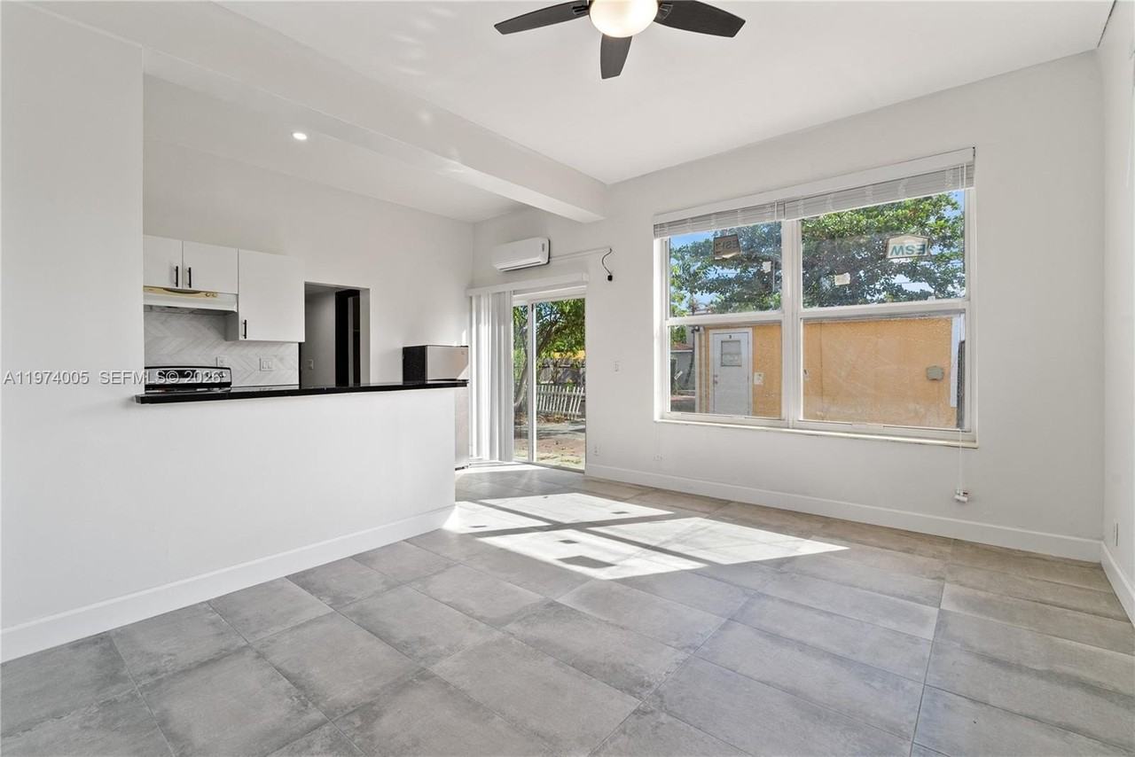 2204 Mckinley St #2 - Photo 2 of 10