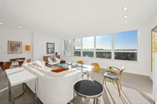 4925 Collins Ave #8G - Photo 1 of 1