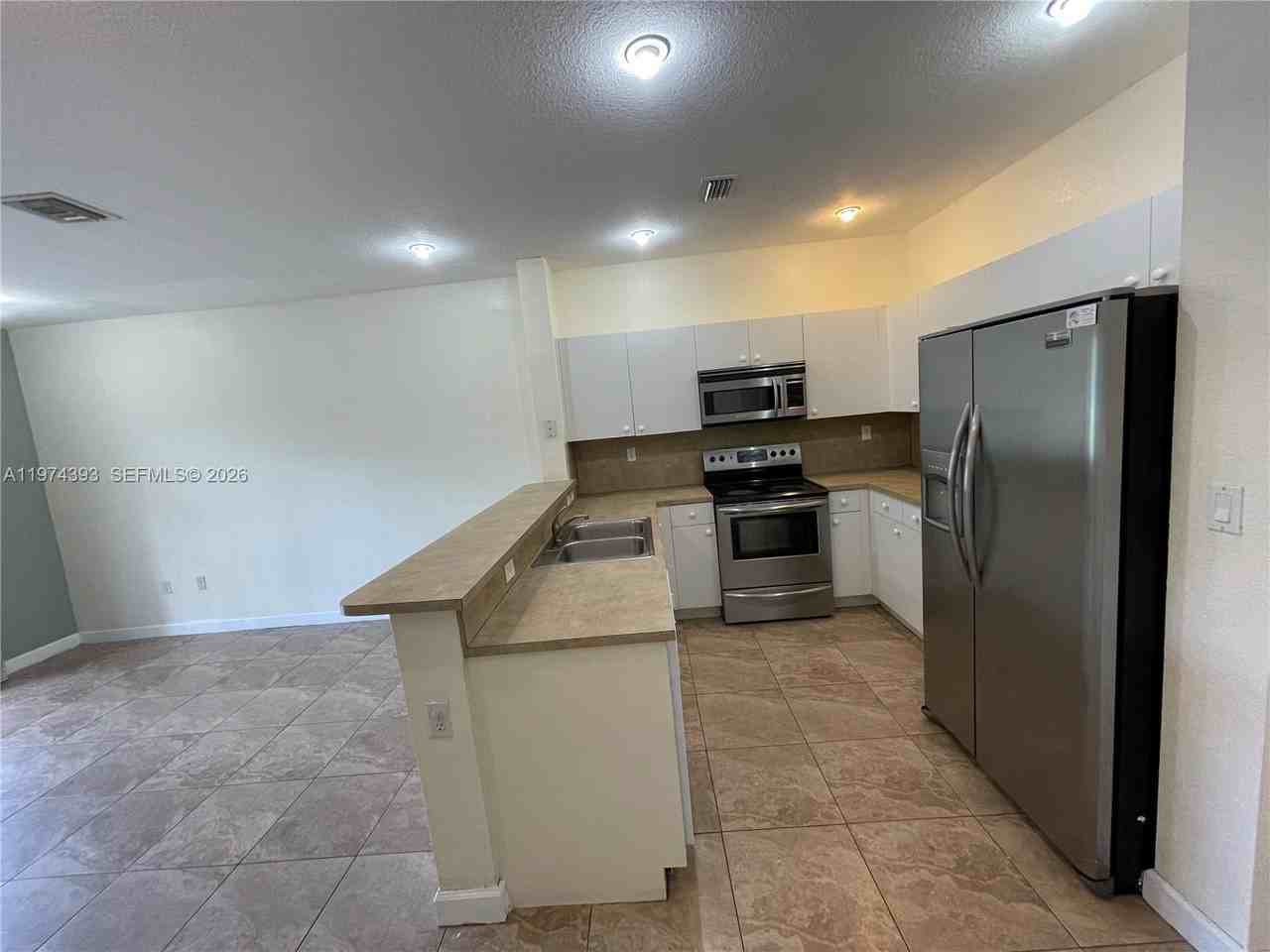 8500 Sw 150th Ave #3 - Photo 6 of 23