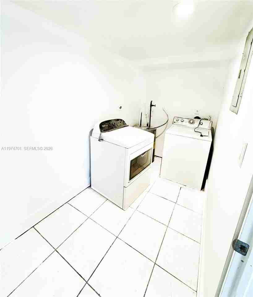 1746 Nw 55th Ave #203 - Photo 4 of 17