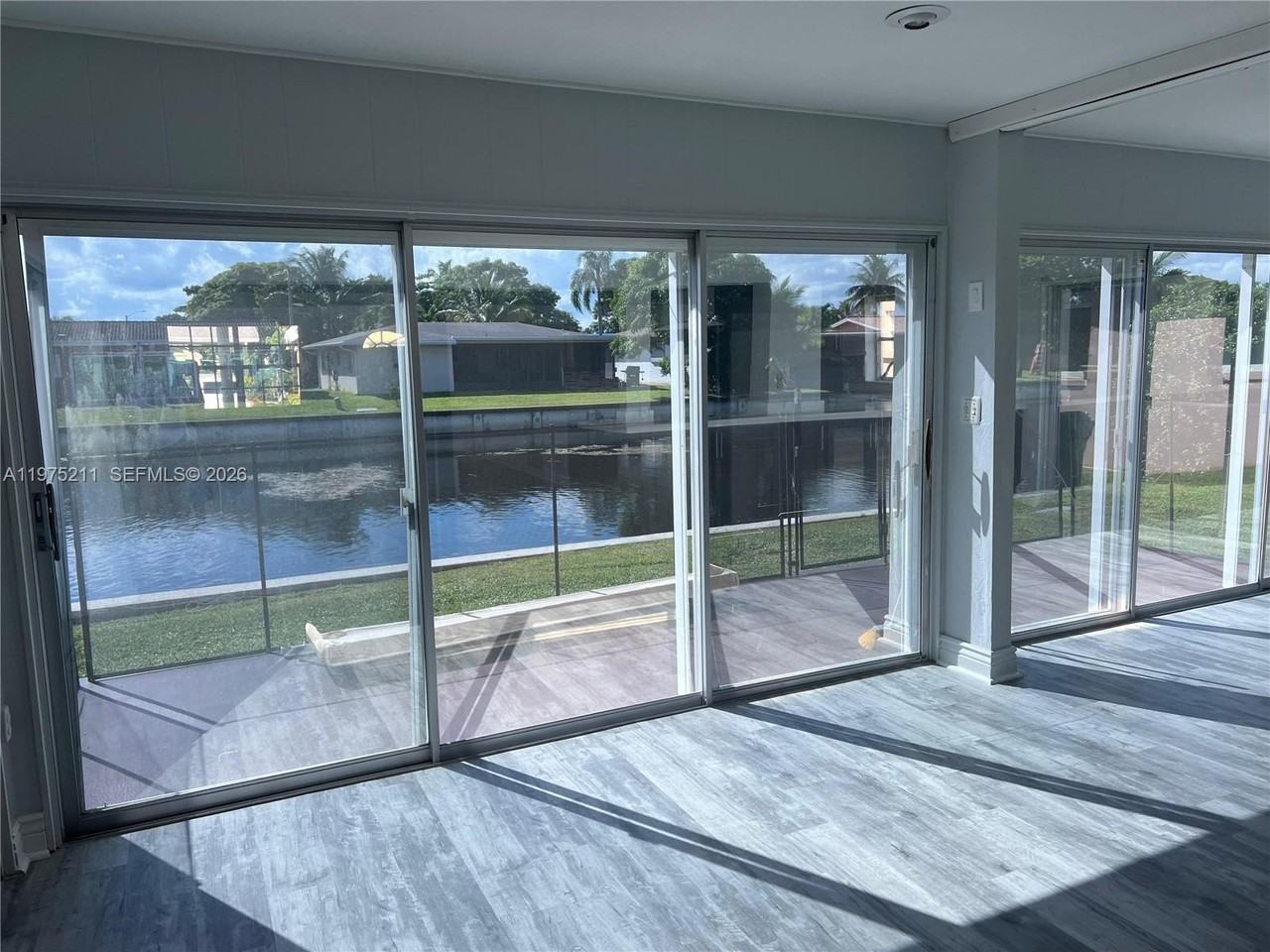 5909 Nw 67th Ave - Photo 6 of 21