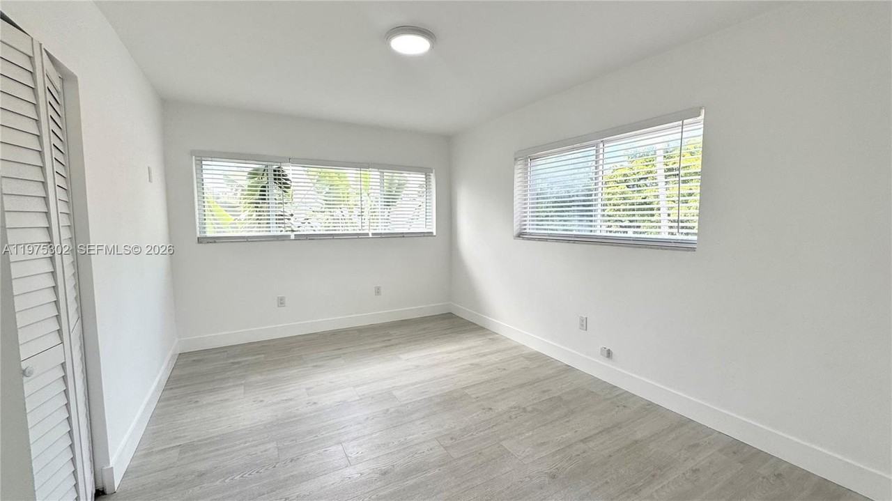 650 Lenox Ave #3 - Photo 6 of 9