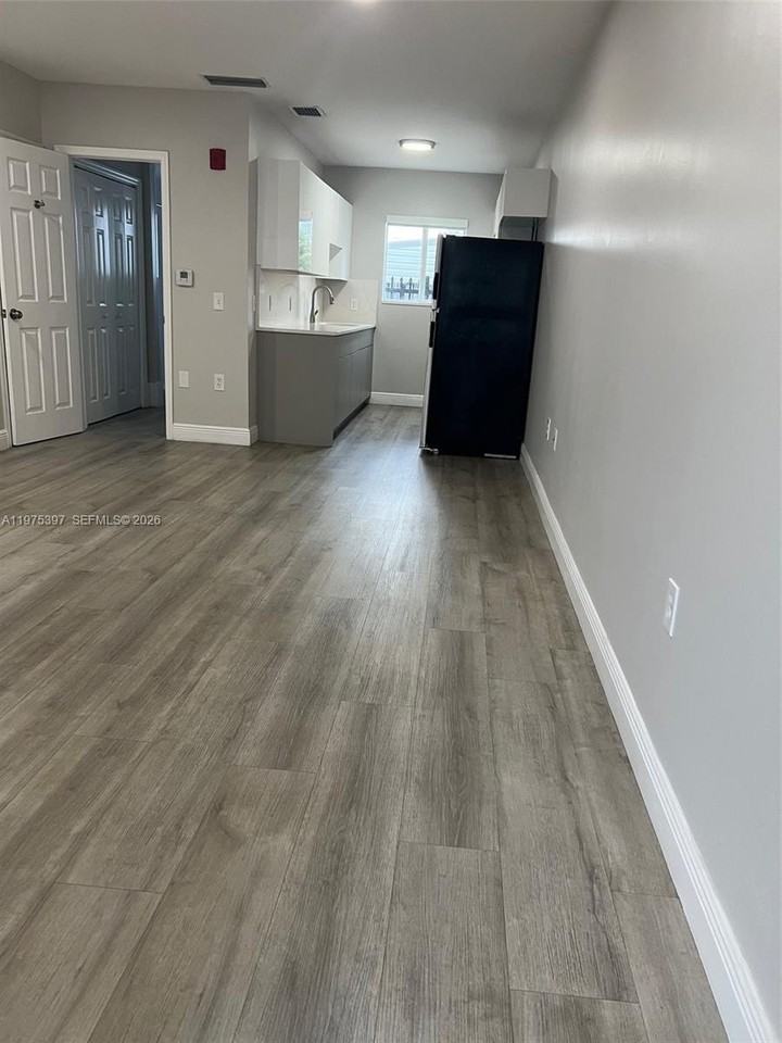 1901 Johnson St #2 - Photo 2 of 9