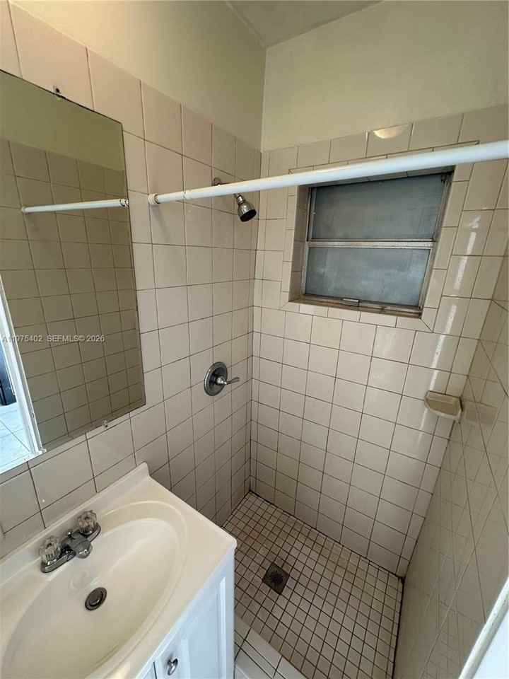 2443 Cleveland St #2 - Photo 6 of 6