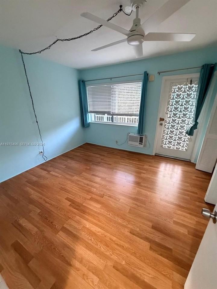 450 Layne Blvd #18 - Photo 4 of 12