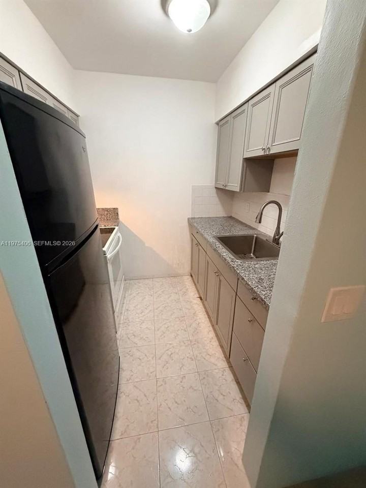 450 Layne Blvd #18 - Photo 6 of 12