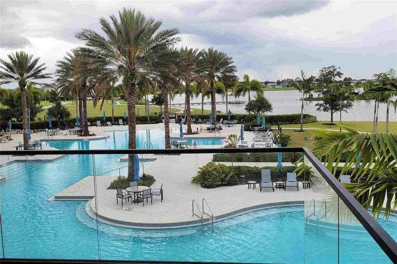 1200 Sterling Pine Pl - Photo 4 of 8