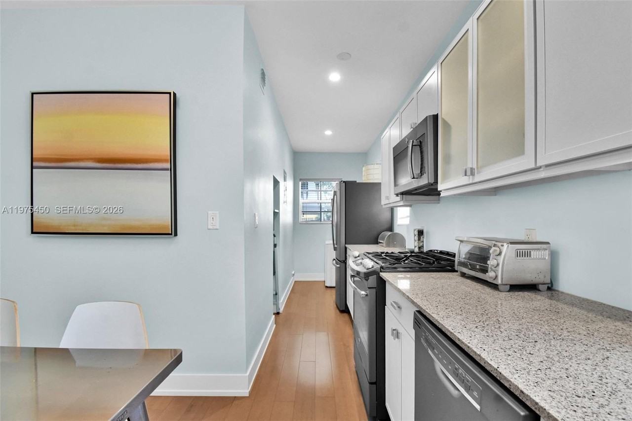 821 Meridian Ave #9 - Photo 2 of 23