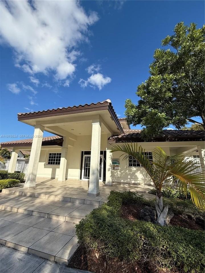 8851 Nw 112th Ave #219 - Photo 6 of 10