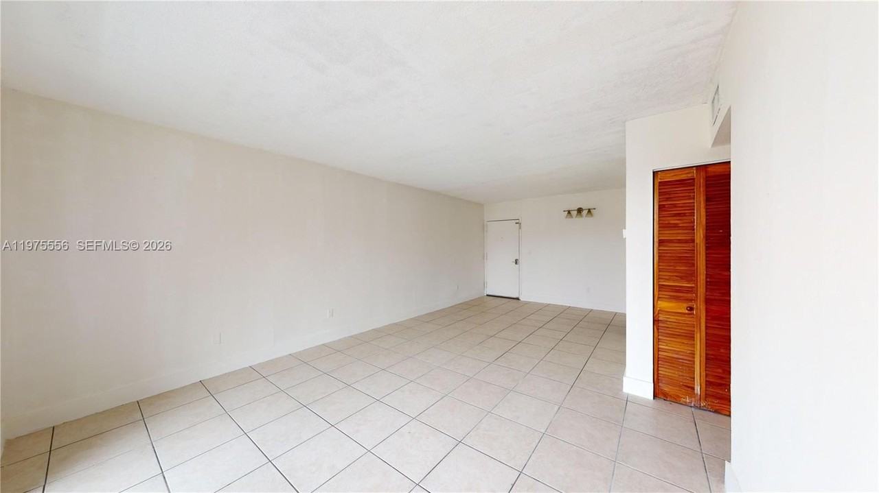 2345 Ne 135th St #210 - Photo 4 of 10