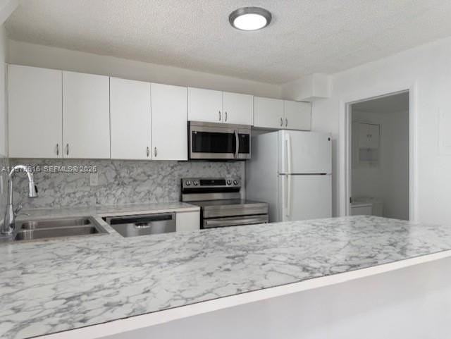 8360 Nw 8th St #3-2 - Photo 3 of 32