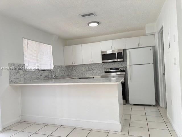 8360 Nw 8th St #3-2 - Photo 5 of 32