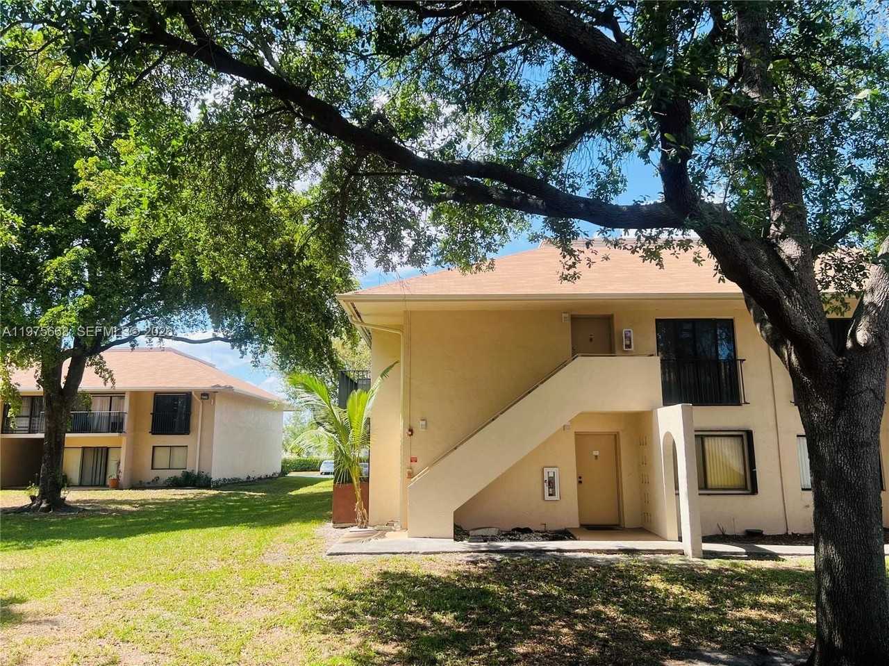 5981 Washington St #219 - Photo 3 of 14